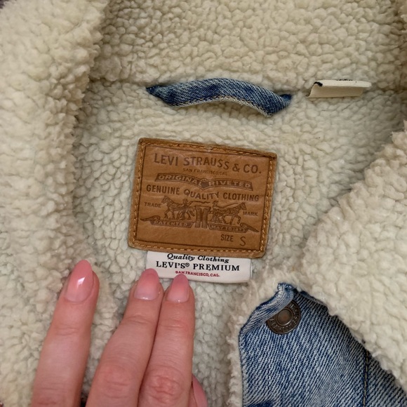 Levi’s Wool lined jean jacket - Picture 2 of 2